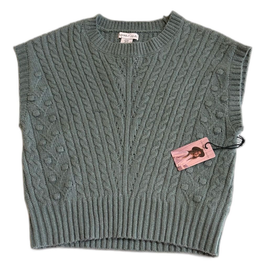 NWT Ladies Sincerely Jules Sage Cable Knit Sleeveless Crewneck Sweater Vest Sm
